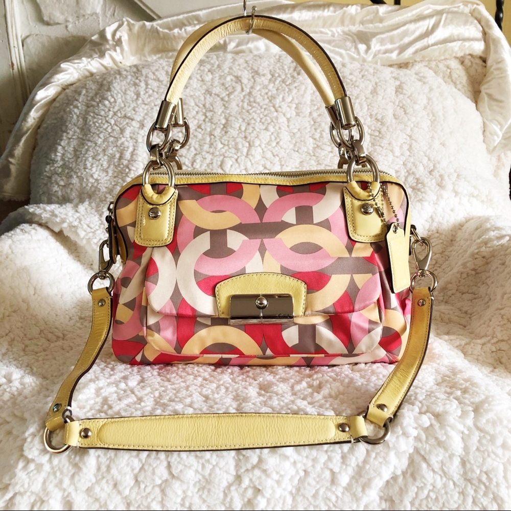 ❌SOLD❌Coach hand shoulder bag